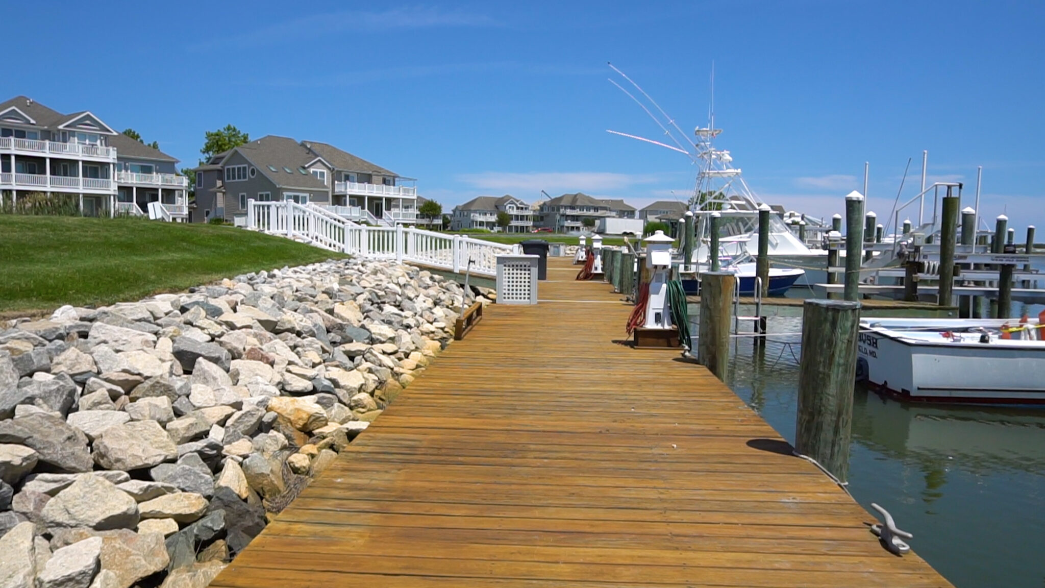 Choosing Between Oceanfront & Bayfront Property